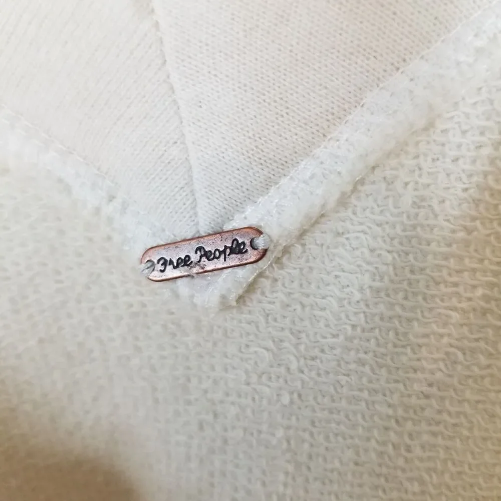 FREE PEOPLE Women No Frills Lace Inset Pullover Asymmetrical Sweater  S‎  Ivory